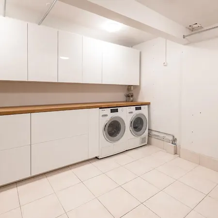 2ndhomes Luxury 220m2 With & Private Gym Lejlighed Helsinki